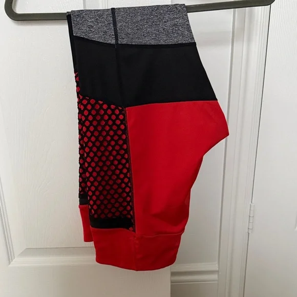REFLEX Large sporty tights, red m black grey and mesh Colorblock Leggings - Picture 2 of 10
